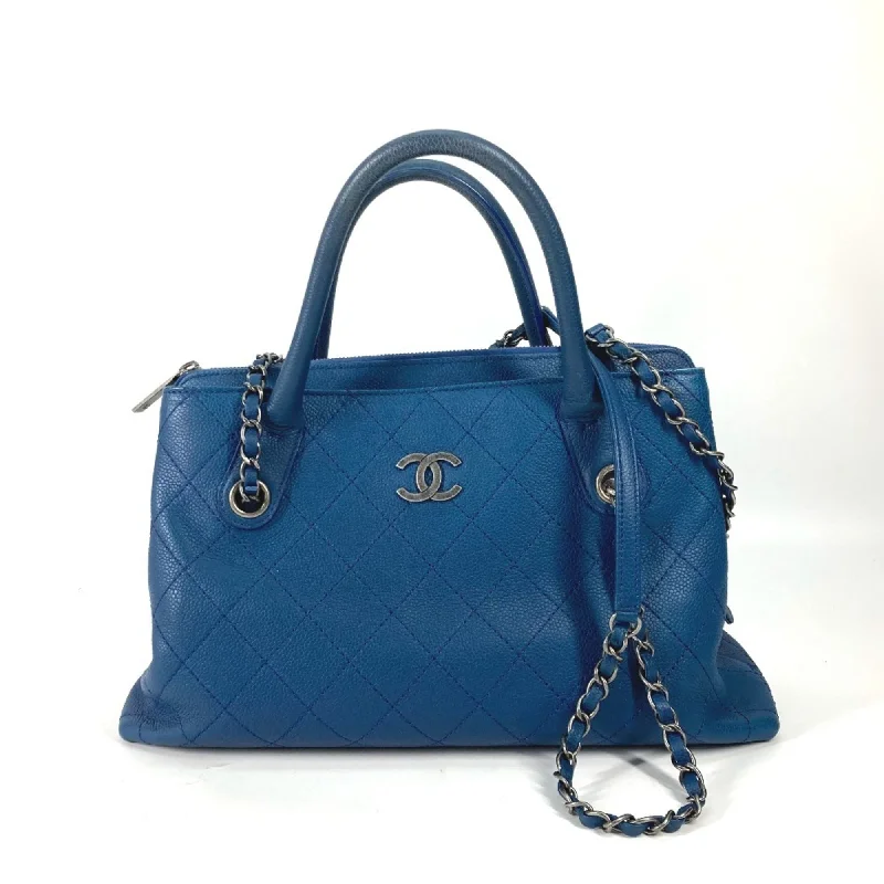 Handle bags with woven fabric for texture -Chanel  Caviar Leather Handbag Shoulder Bag Tote Bag (Pre-Owned)