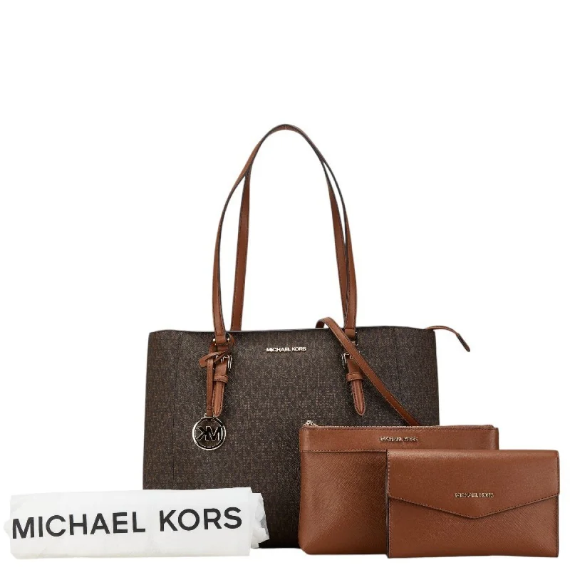 Canvas handle bags perfect for casual outings -Michael Kors  Pvc Leather Shoulder Bag Tote Bag (Pre-Owned)