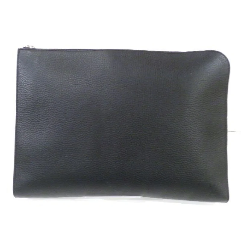 Handle bags with metallic finishes for shine -Louis Vuitton  Taiga Leather Clutch Bag (Pre-Owned)