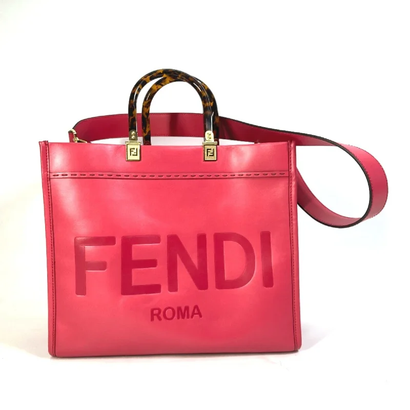 Handle bags with chevron designs for trend -Fendi  Leather Tote Bag (Pre-Owned)