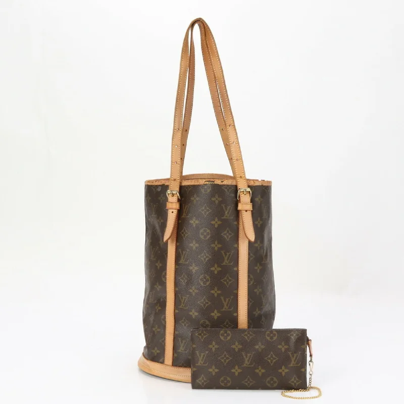 Handle bags with sleek hardware for sophistication -Louis Vuitton Monogram  Monogram Monogram Handbag Tote Bag (Pre-Owned)