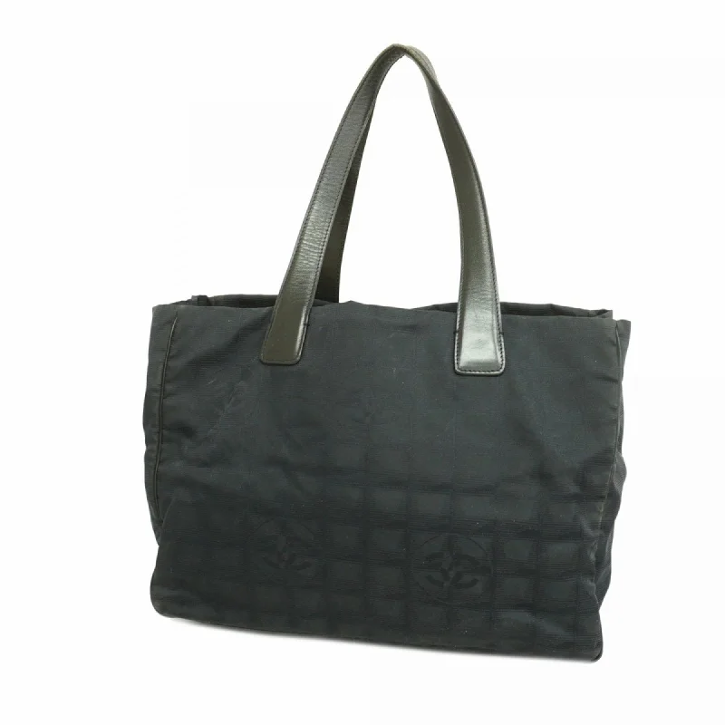 Handle bags with padded interiors for laptops -Chanel  Nylon Tote Bag (Pre-Owned)