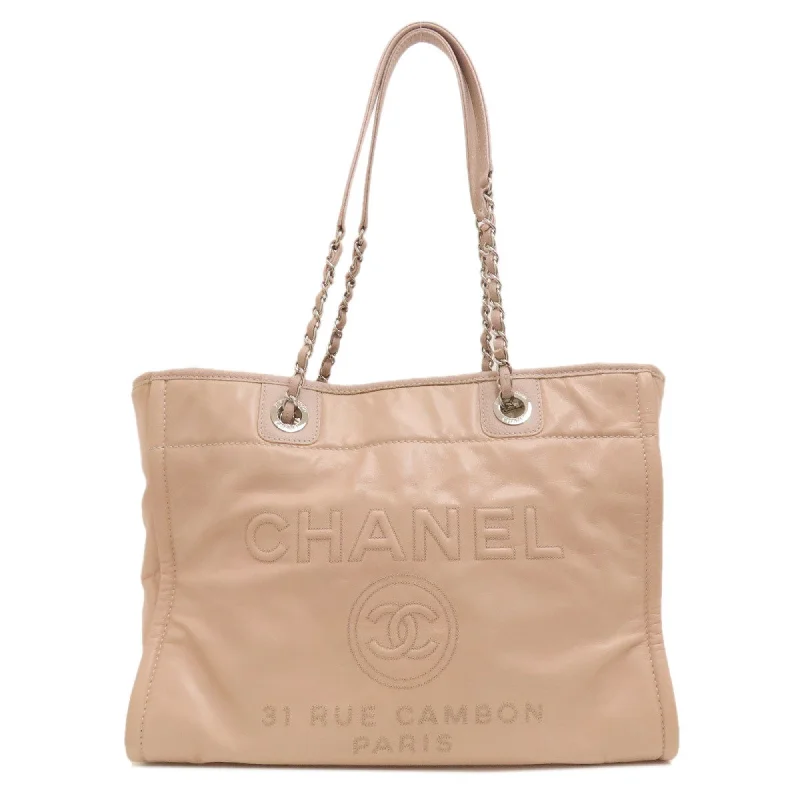 Large handle bags with spacious interior compartments -Chanel  Leather Tote Bag (Pre-Owned)