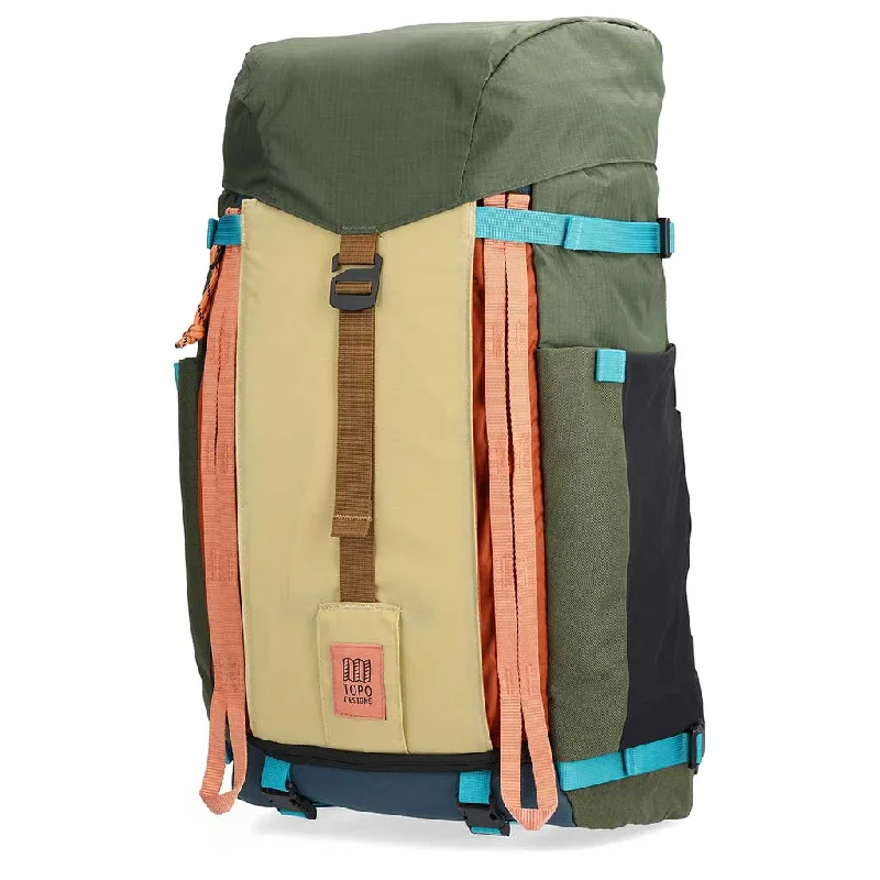 Laptop-friendly backpack for tech-savvy travelers -Mountain Pack 28L